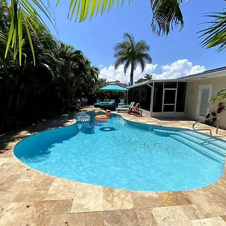Deerfield Beach Heated Pool House